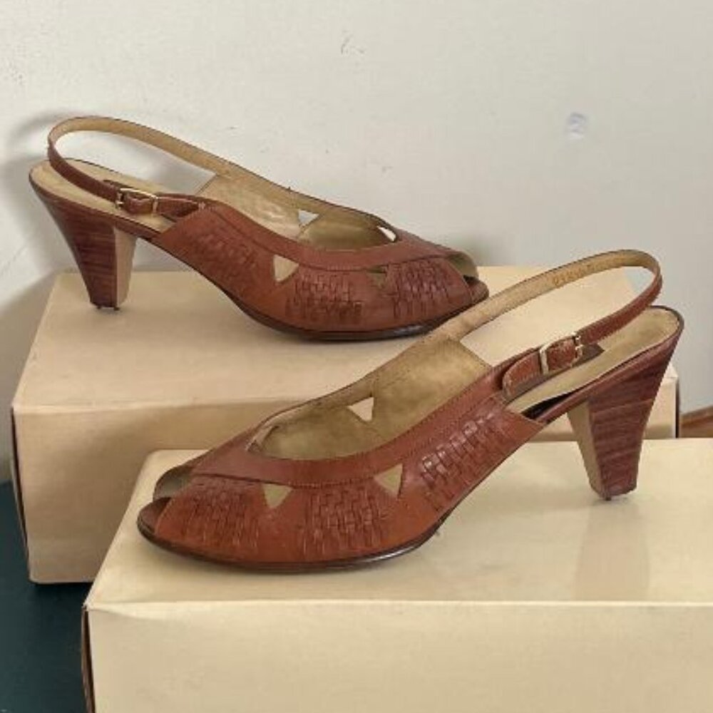 Vintage Thom McAn Copley Square Collection woven leather open toe slingback